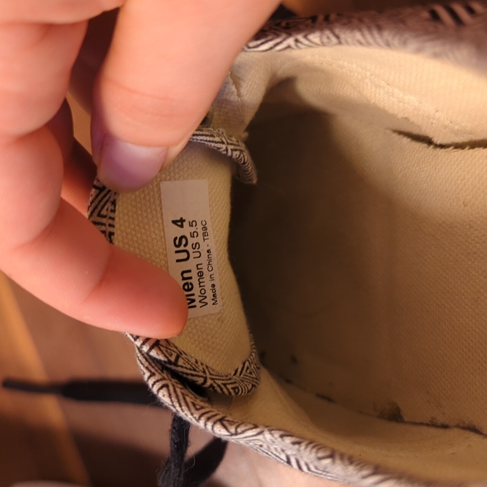 Geometric Vans - Picture 6 of 6